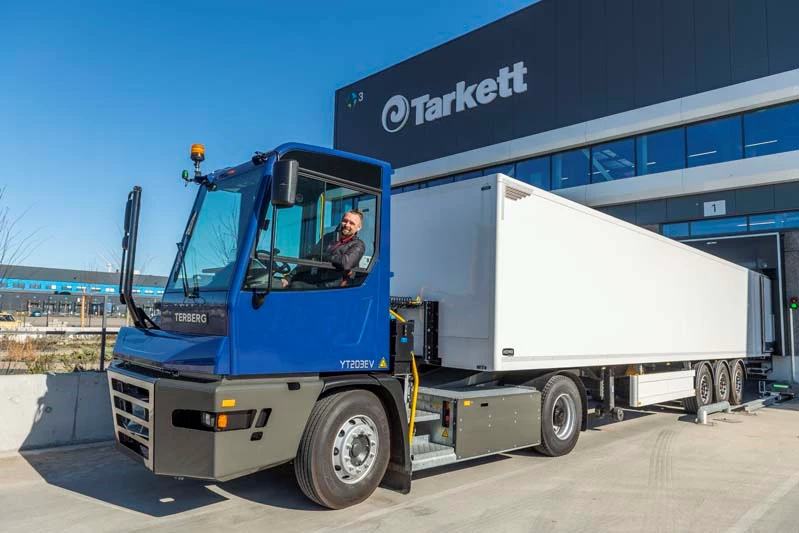 Tarkett integrates Terberg YT203-EV electric terminal tractor in warehouse logistics